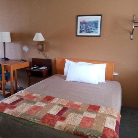 Riverview Motel Mammoth Spring Экстерьер фото