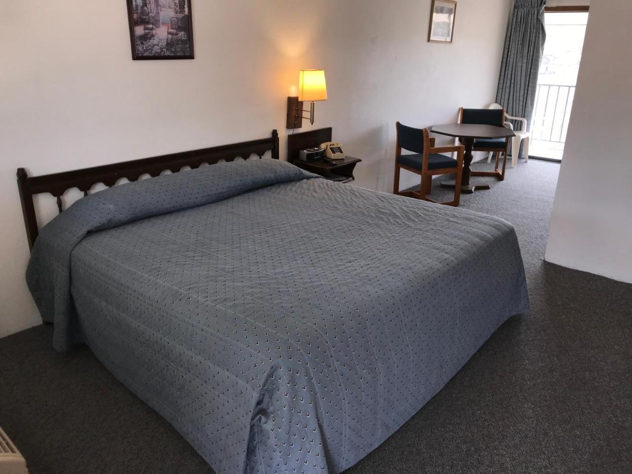 Riverview Motel Mammoth Spring Экстерьер фото